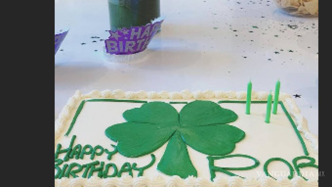 $!Rob Kardashian luce delgado y feliz durante su fiesta de cumpleaños