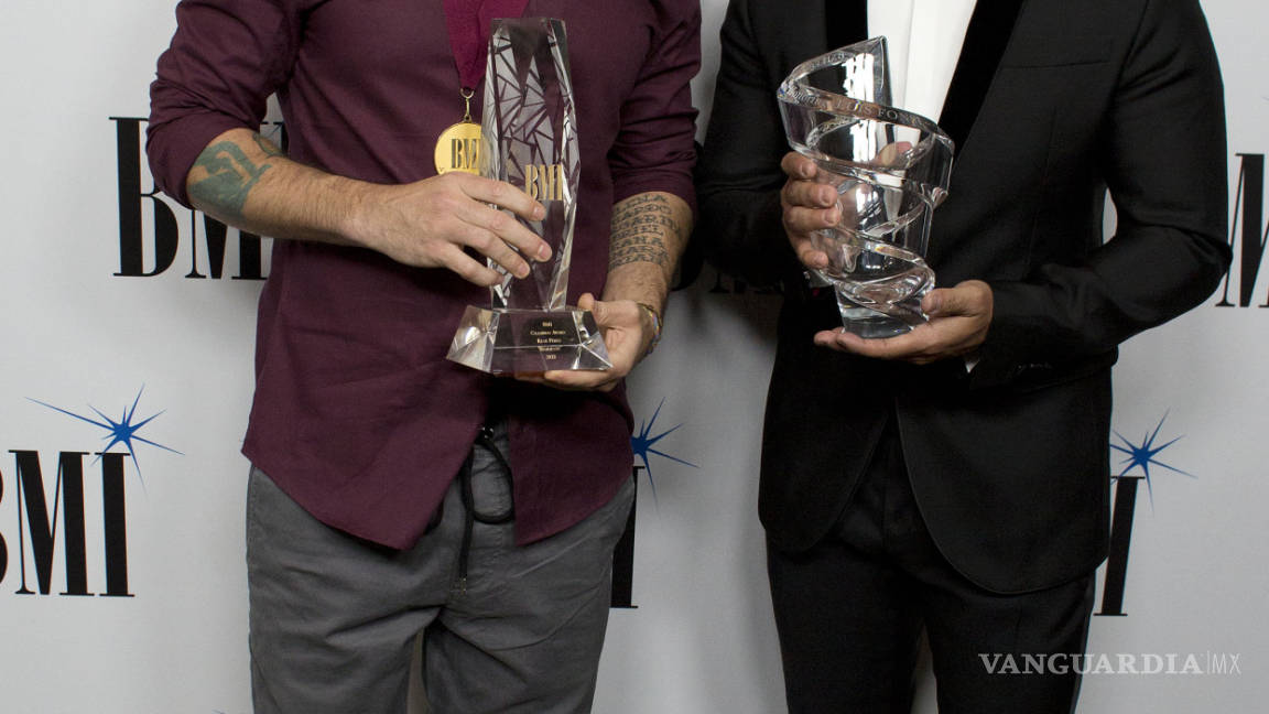 Luis Fonsi y Residente son honrados en los Premios BMI Latin