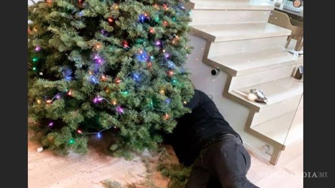 $!El espíritu navideño invade a los famosos