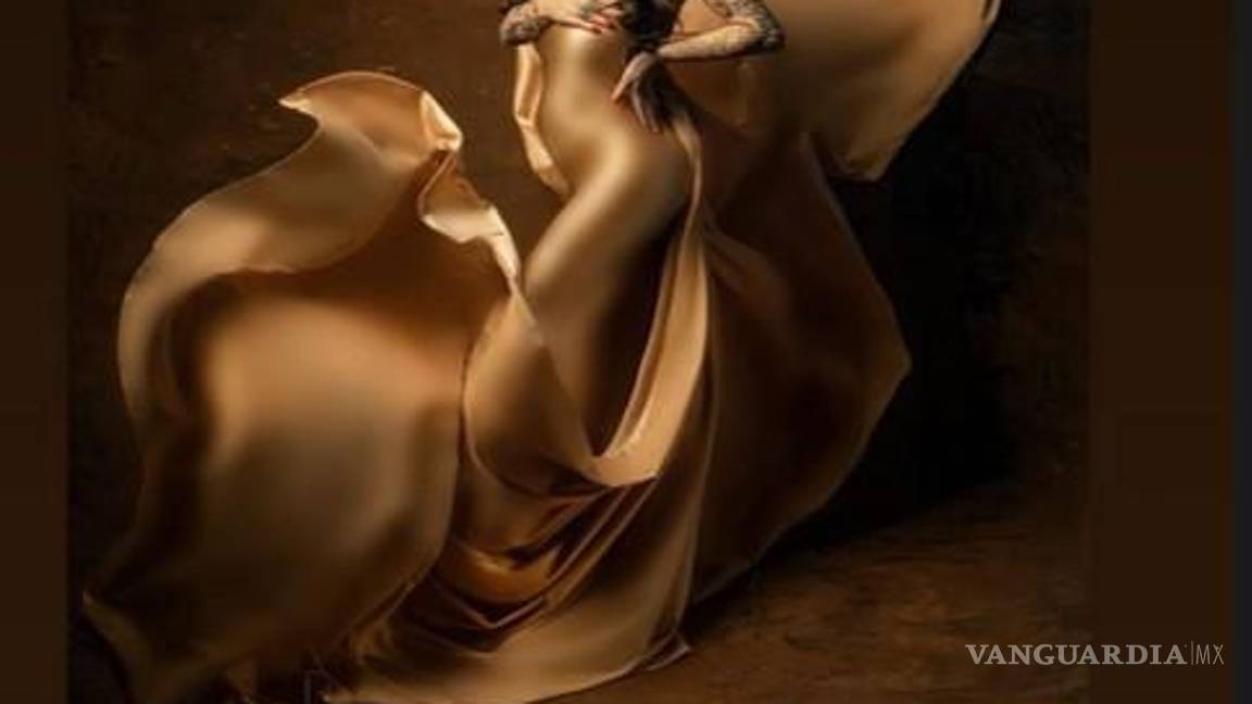 $!La estrella de internet desde sus historias comenzó a preparar la noticia.