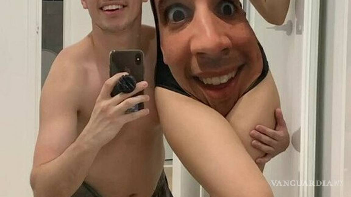 $!Le regala traje de baño con su cara a su novia y lo tachan de celoso