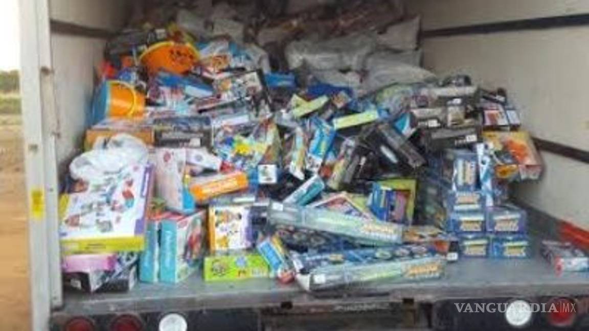 $!Cártel regaló juguetes, cobijas y cenas navideñas en Tamaulipas
