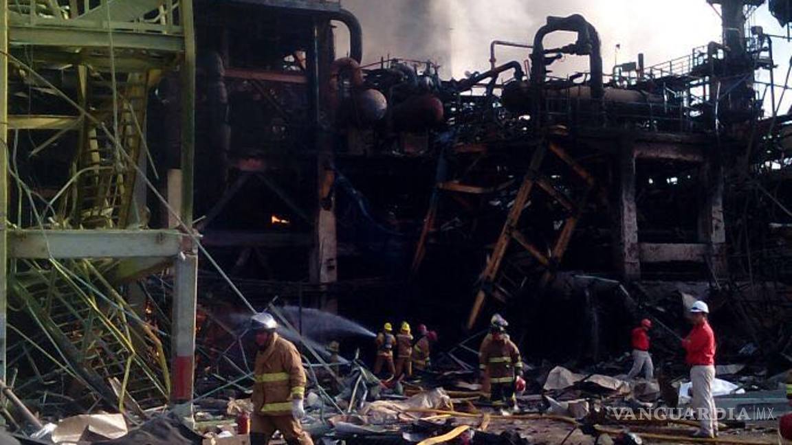 $!Explosión en planta petroquímica Pajaritos deja 3 muertos y 136 heridos (FOTOS)