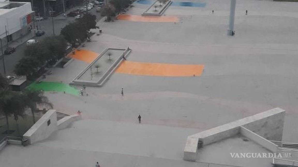 Denuncian regidores priistas pinta de Plaza Mayor de Torreón con colores del PAN