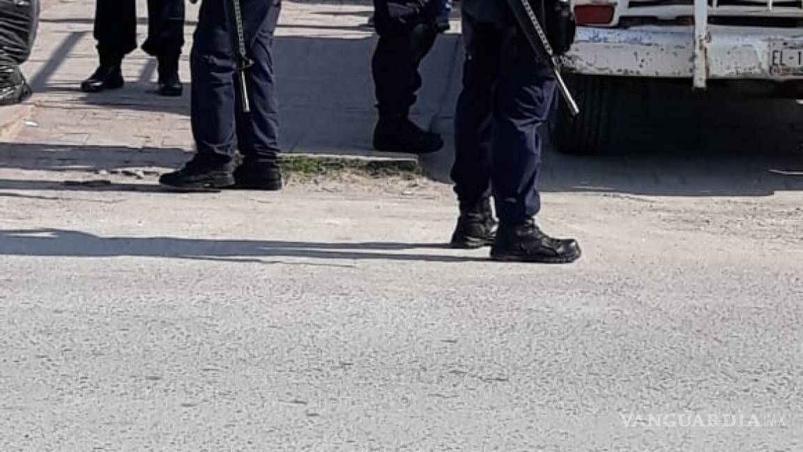 $!Policía agrede a manifestantes y reporteros en manifestación, en Francisco I. Madero, Coahuila