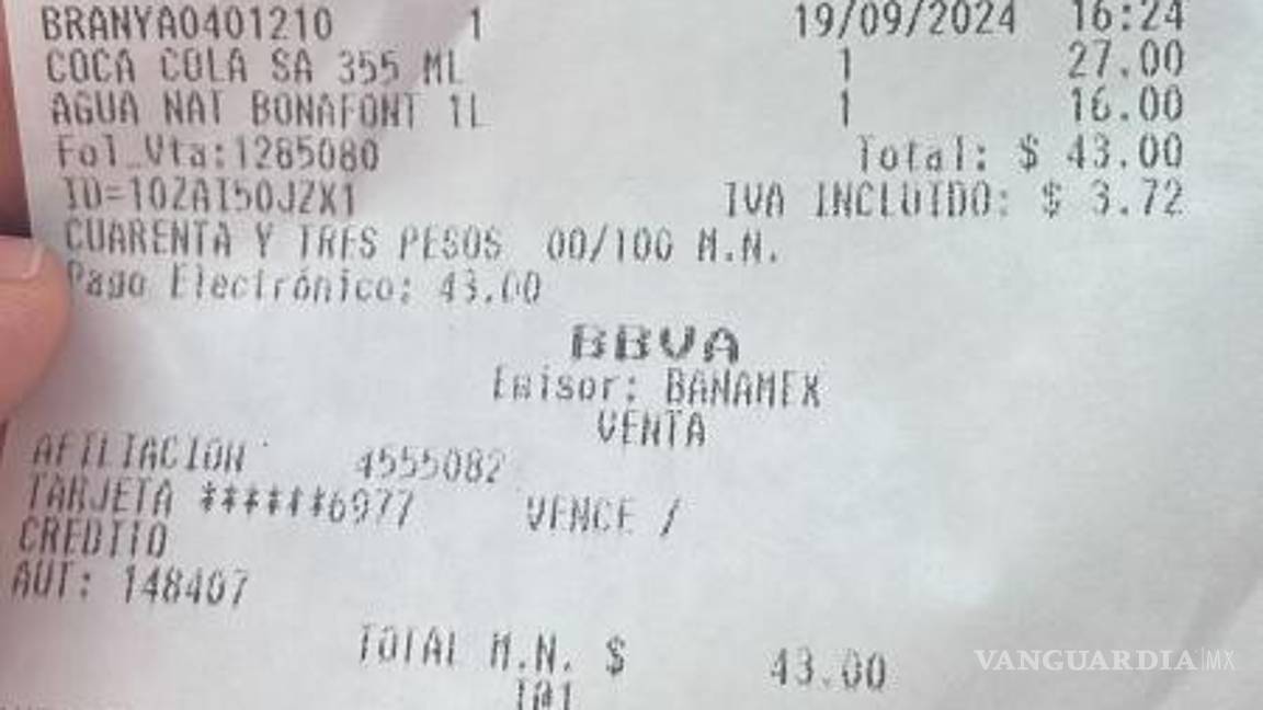 $!El costo de la Coca-Cola en lata sin azúcar varía notablemente entre las tiendas Oxxo de Saltillo, alcanzando hasta 27 pesos en algunas sucursales.