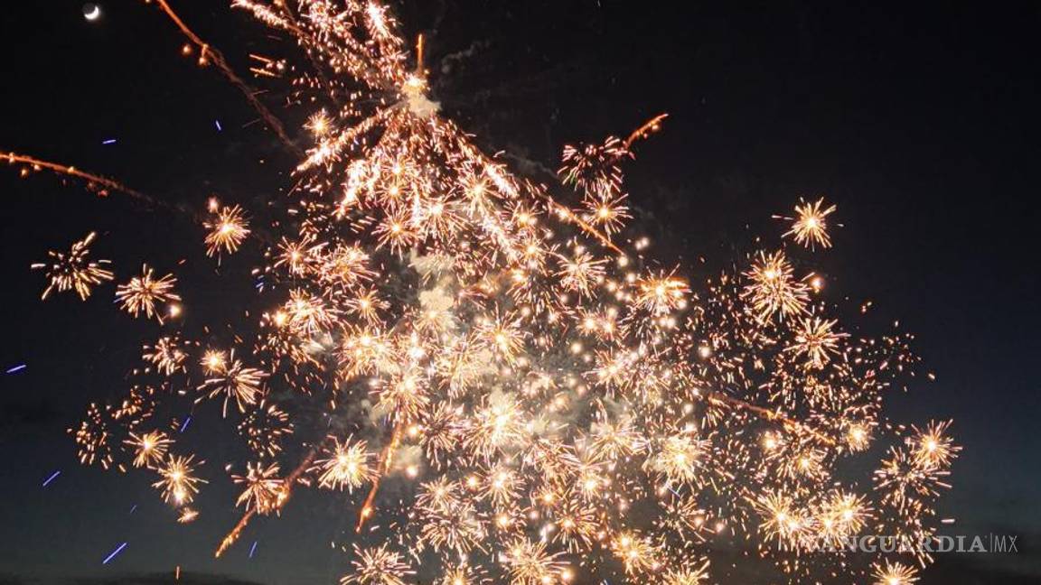 $!La inauguración estuvo acompañada de pirotecnia que iluminó el cielo