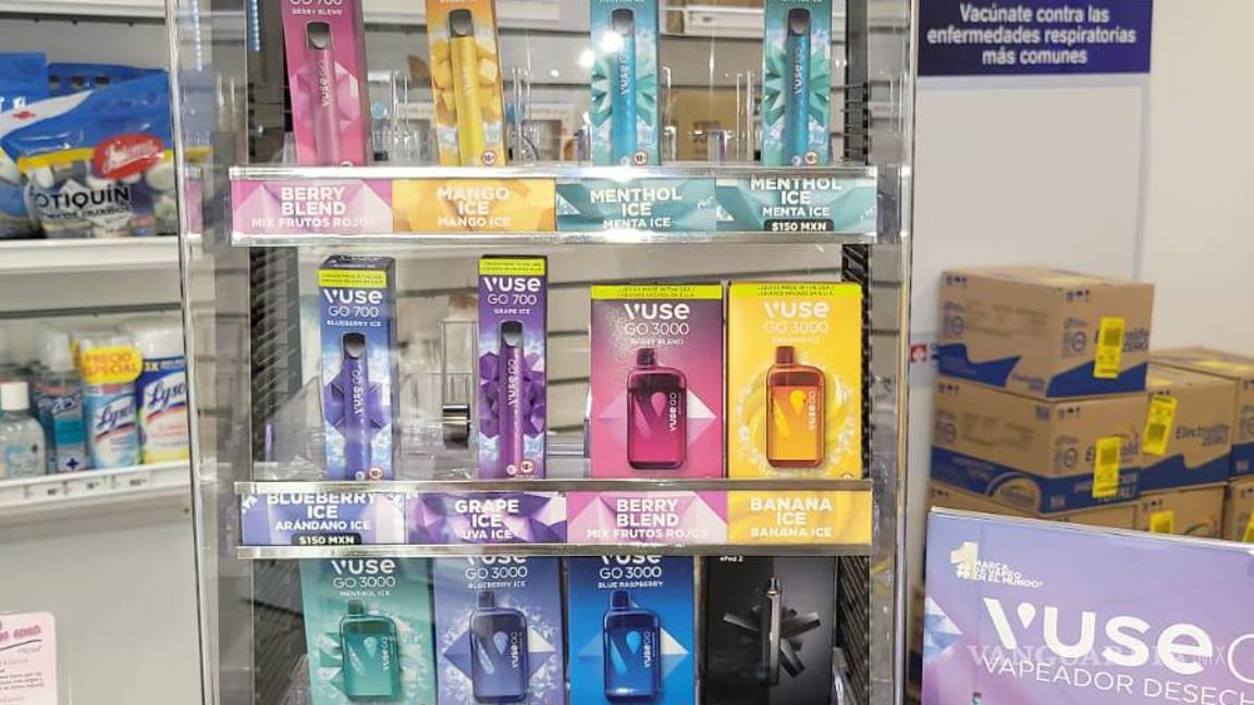 $!Los vapeadores se comercializan en la ciudad entre 100 y 150 pesos.