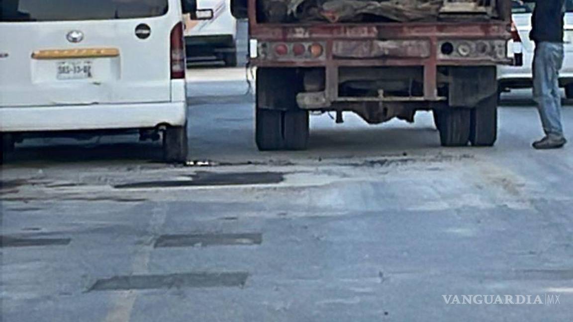 $!Al filo de las 18:00 horas, durante la tarde del jueves 18 de mayo, se reportó que el bache fue cubierto en su totalidad.