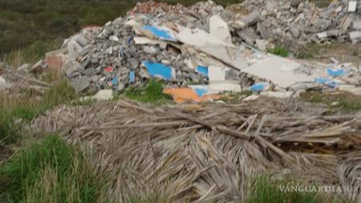 $!Escombros y basura sepultan el paso de agua en Zapalinamé.