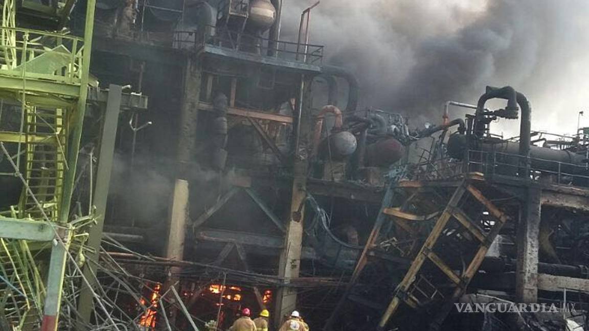 $!Explosión en planta petroquímica Pajaritos deja 3 muertos y 136 heridos (FOTOS)