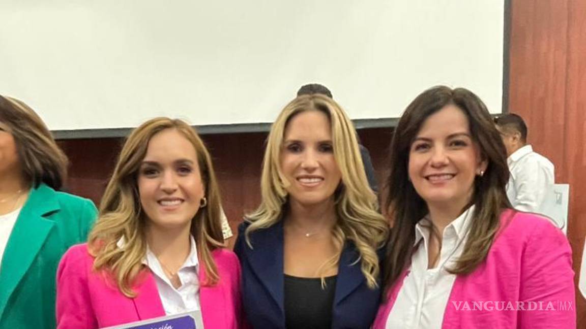 $!El alcalde Javier Díaz González fue representado por funcionarias del DIF municipal en la ceremonia.