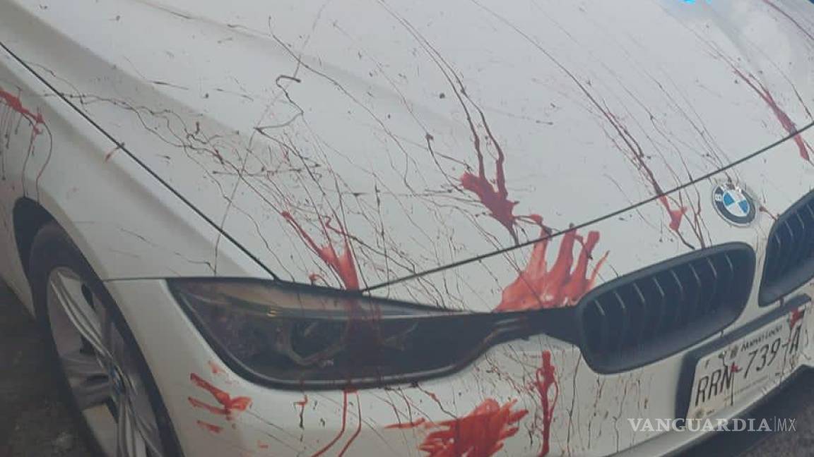 En Monclova, BMW ‘decorado con sangre’ moviliza a cuerpo policiaco