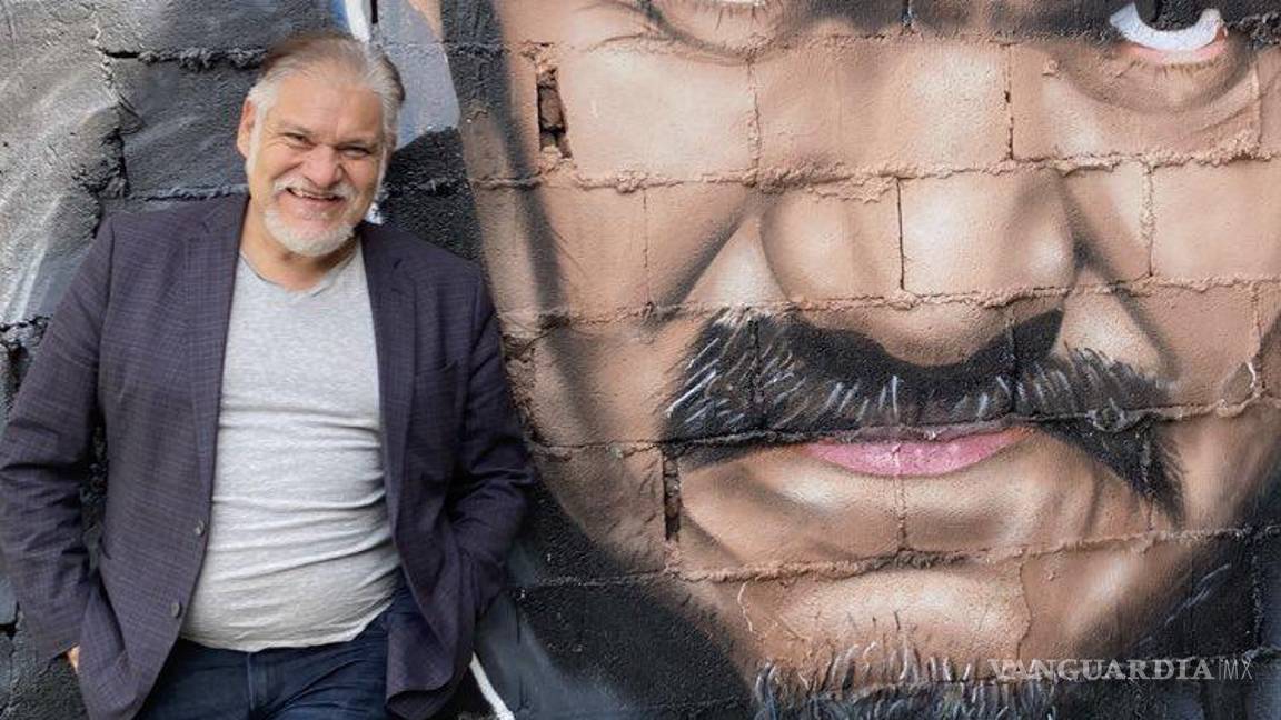 $!“Fue así como se enteró y con la suerte de que estaba en Monterrey, lamentablemente cuando comenzó a preguntar dónde estaba el mural nosotros ya nos habíamos regresado a Saltillo, por lo que no llegamos a conocerlo”, señaló el artista.