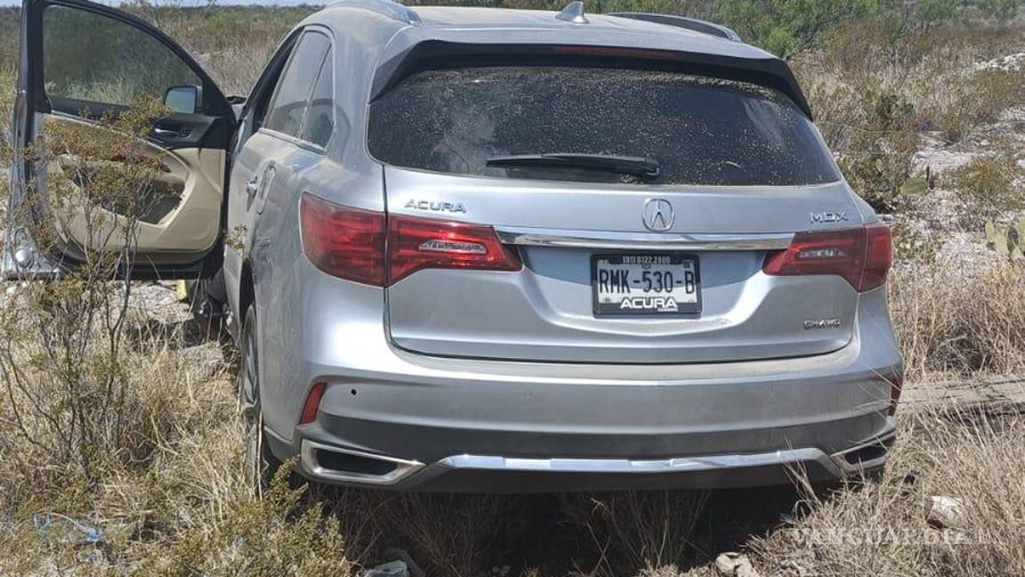 $!El auto trae placas de Nuevo León.