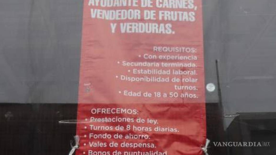 $!La lona revela vacantes para puestos como tablajero, medio tablajero, ayudante de carnes y vendedor de frutas y verduras.