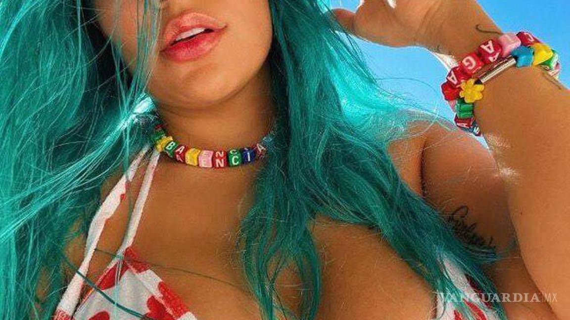 $!Así presume Karol G su sensual cuerpo tras rumores de que Anuel AA tiene nueva novia