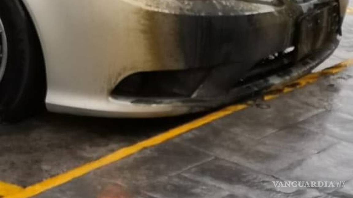 $!Tormenta eléctrica en Saltillo causa daños a auto (video)