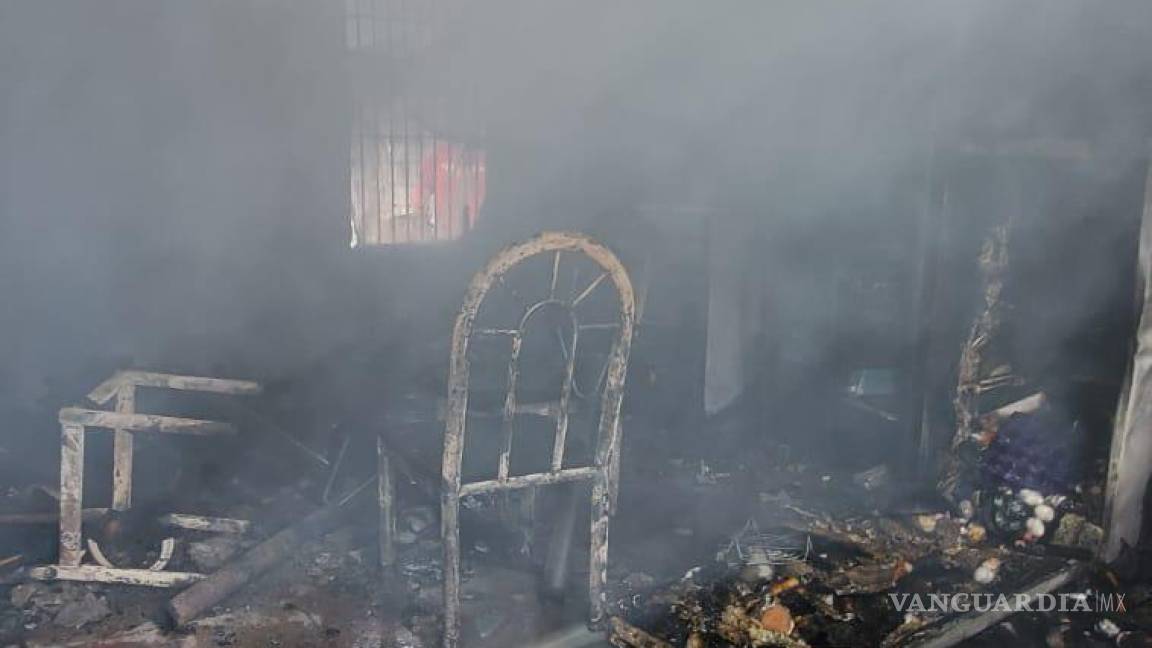 Monclova: hombre incendia la casa de ex pareja con sus hijos dentro; es detenido
