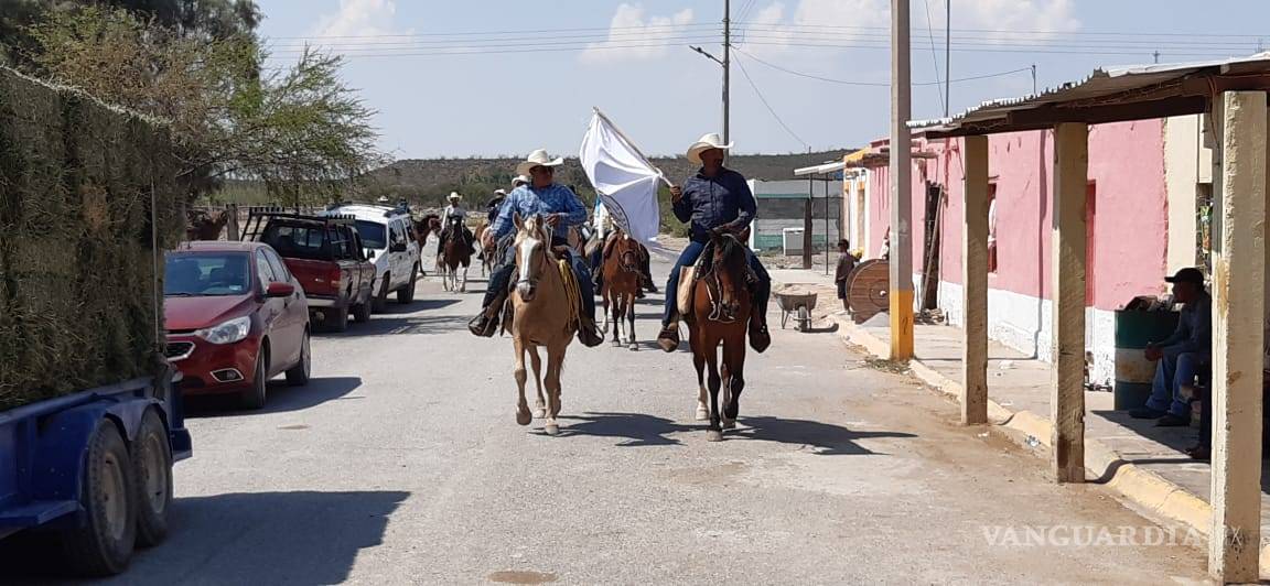 $!Con cabalgata en General Cepeda, Coahuila, activistas luchan por la defensa del agua del arroyo San Miguel