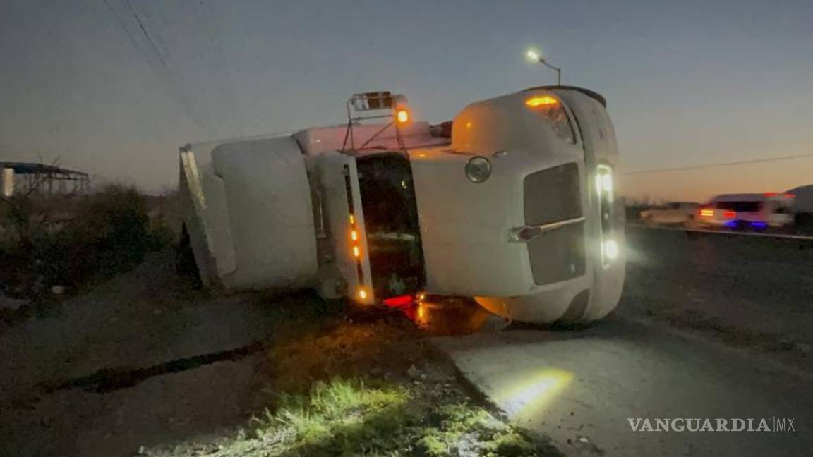 $!Elementos de la Policía Estatal aseguraron la zona y coordinaron el retiro del vehículo siniestrado.