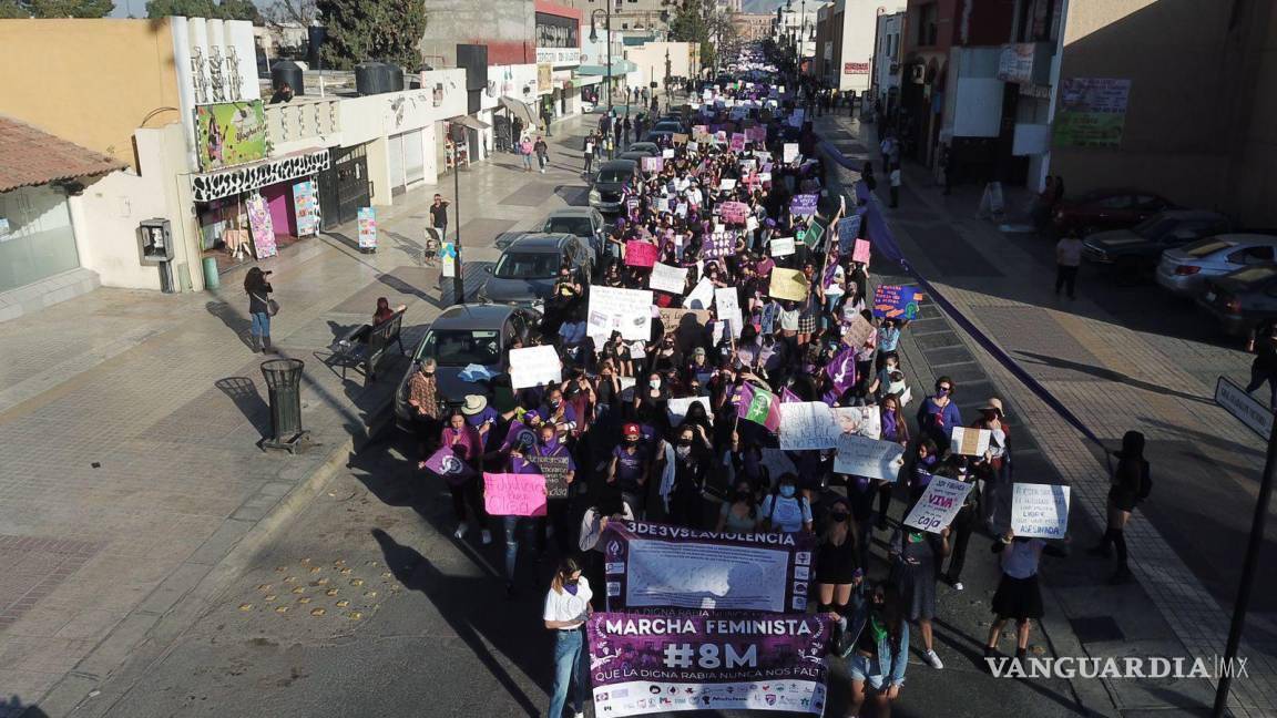 $!En la marcha se exigió justicia para las víctimas de feminicidio.