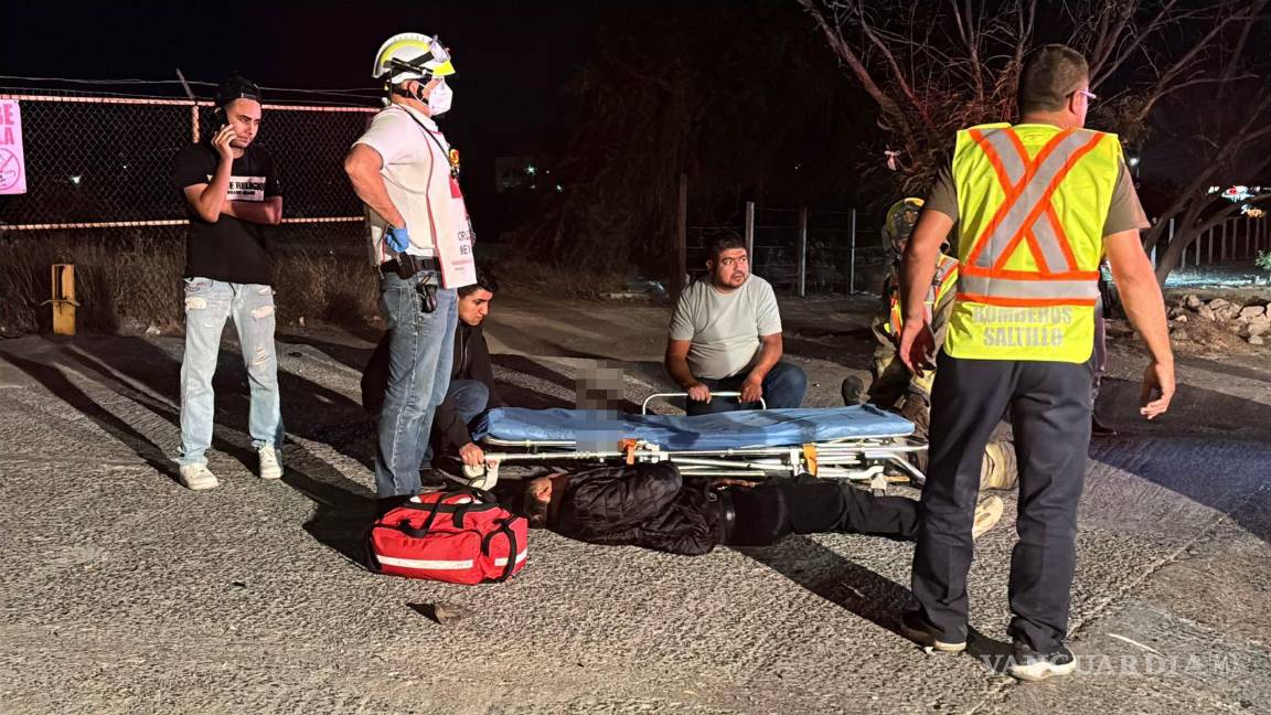 $!Tránsito Municipal cerró temporalmente dos carriles para facilitar las labores de rescate.