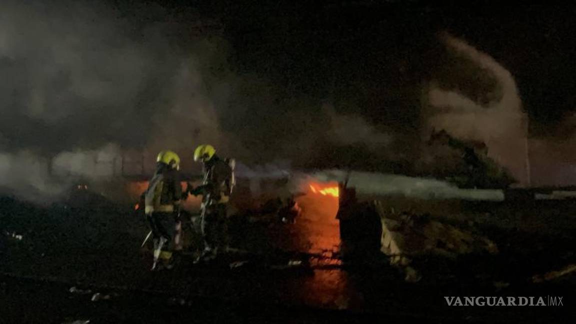 $!Bomberos de Capufe trabajaron intensamente para controlar las llamas al interior del túnel en la carretera 57.