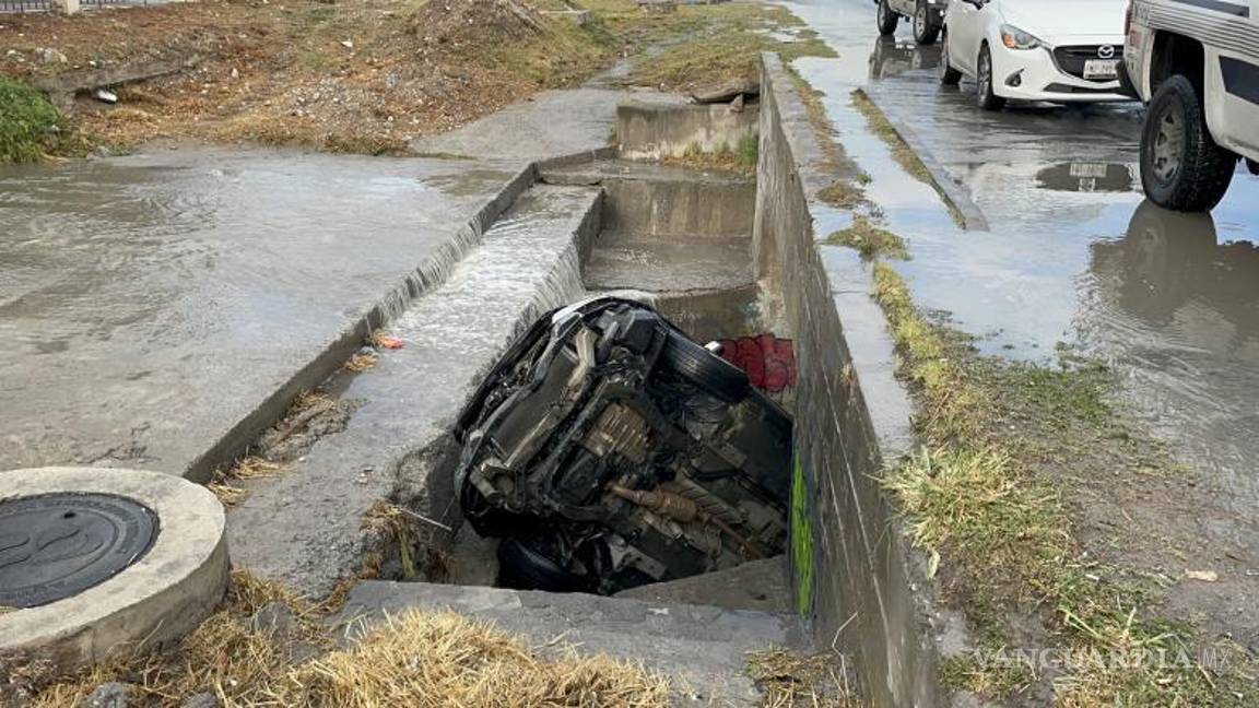$!Según informaron fuentes policiales, la búsqueda de la joven se había visto obstaculizada por las fuertes lluvias que azotaban la ciudad.