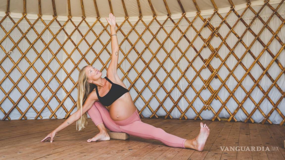 Si vas a ser mamá el yoga prenatal te ayudará en tu parto