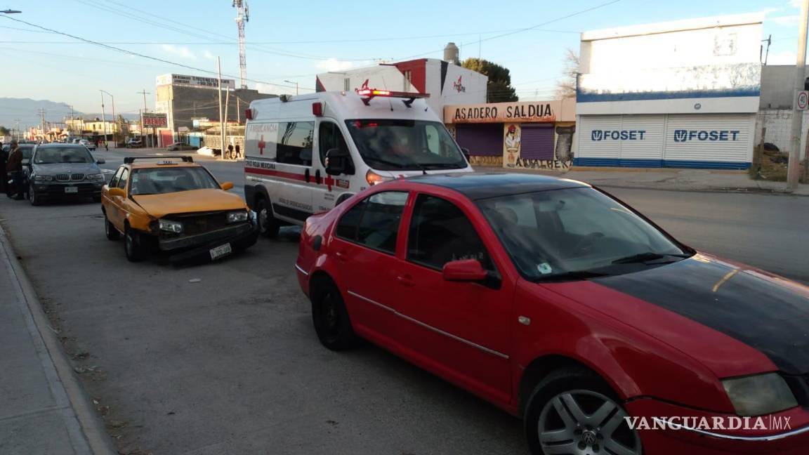 $!El vehículo afectado fue una camioneta BMW color gris.