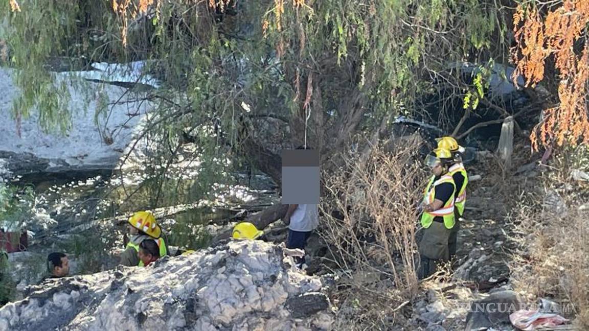 $!Personal de la Agencia de Investigación Criminal y peritos de la Fiscalía General del Estado realizaron las diligencias correspondientes en el lugar del hallazgo.