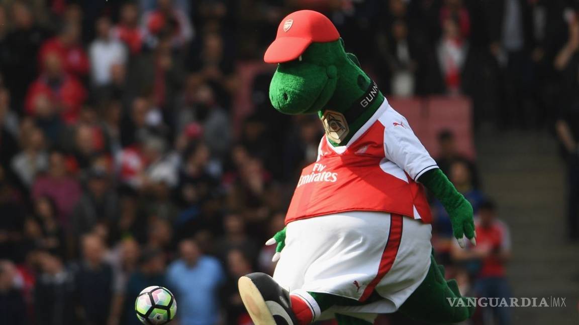 $!Tras su despido, Mesut Özil se ofreció a pagar el sueldo de Gunnersaurus