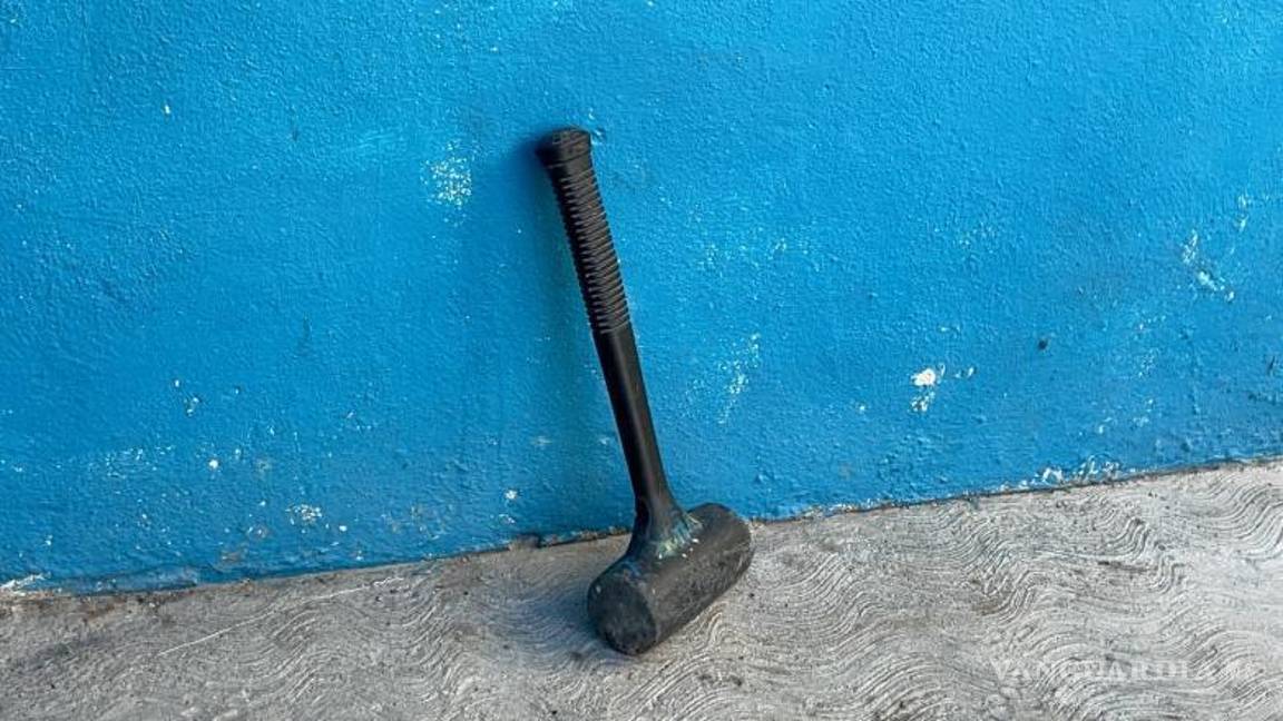 $!El ladrón lanzó un mazo contra Rosendo, causándole lesiones más graves antes de escapar.