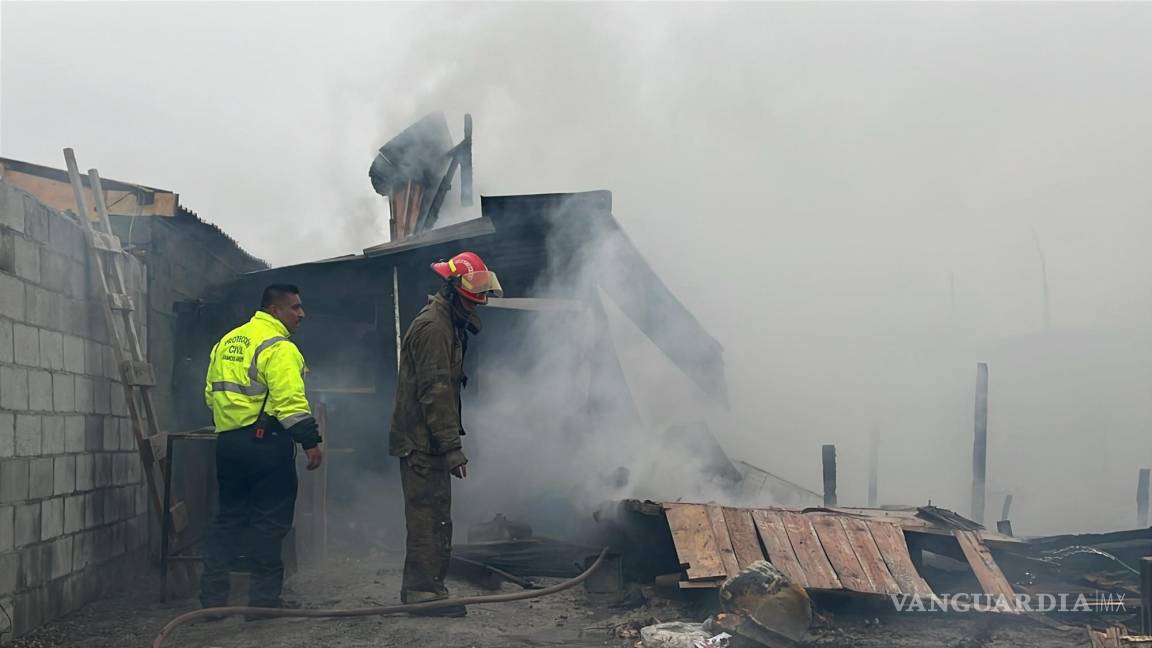 Incendio arrasa con dos tejabanes en Ramos Arizpe