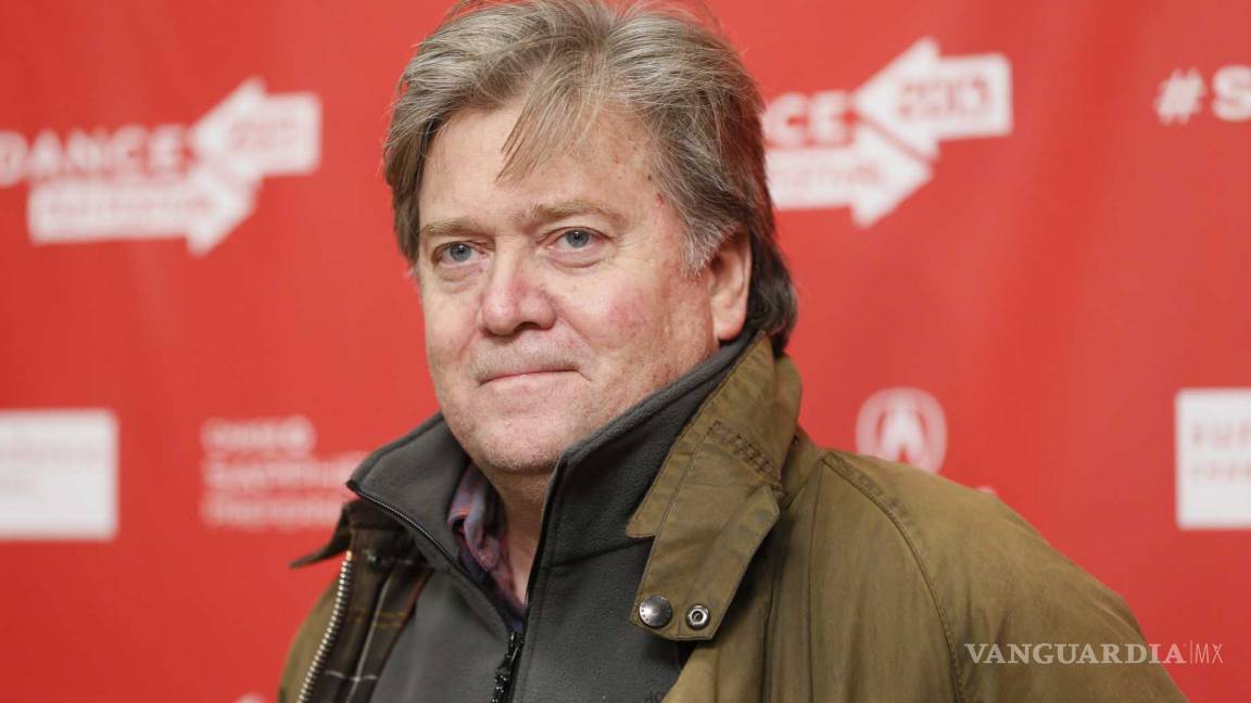 “George W. Bush no tiene ni idea de lo que dice, como cuando era presidente”: Steve Bannon