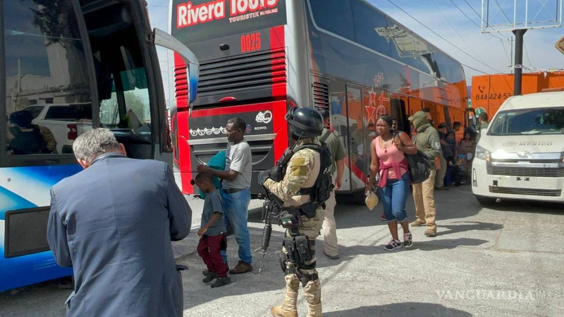 $!Se habló de alrededor de 150 personas, las cuales viajaban en los autobuses