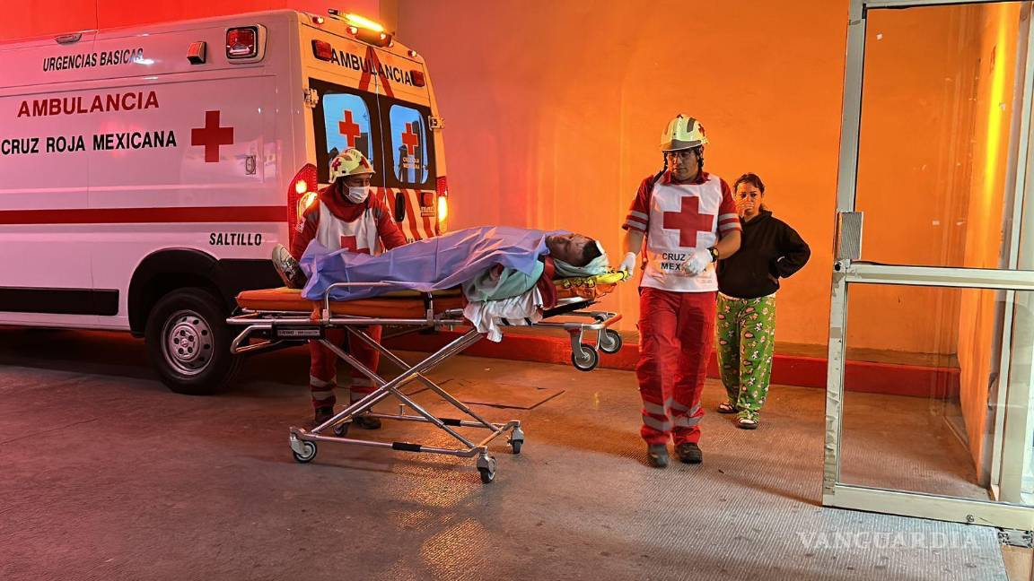 $!Paramédicos de la Cruz Roja respondieron a la llamada de auxilio.