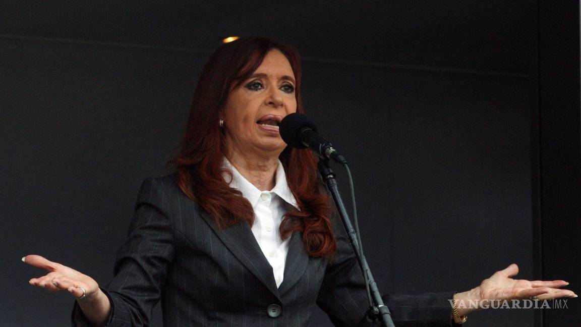 Allanan propiedades de Cristina Fernández