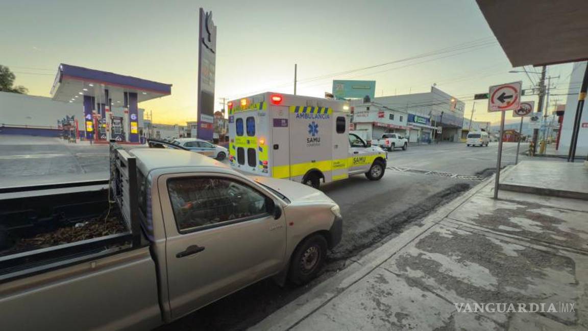 $!Policías municipales lo escoltaron hasta su domicilio para evitar accidentes.
