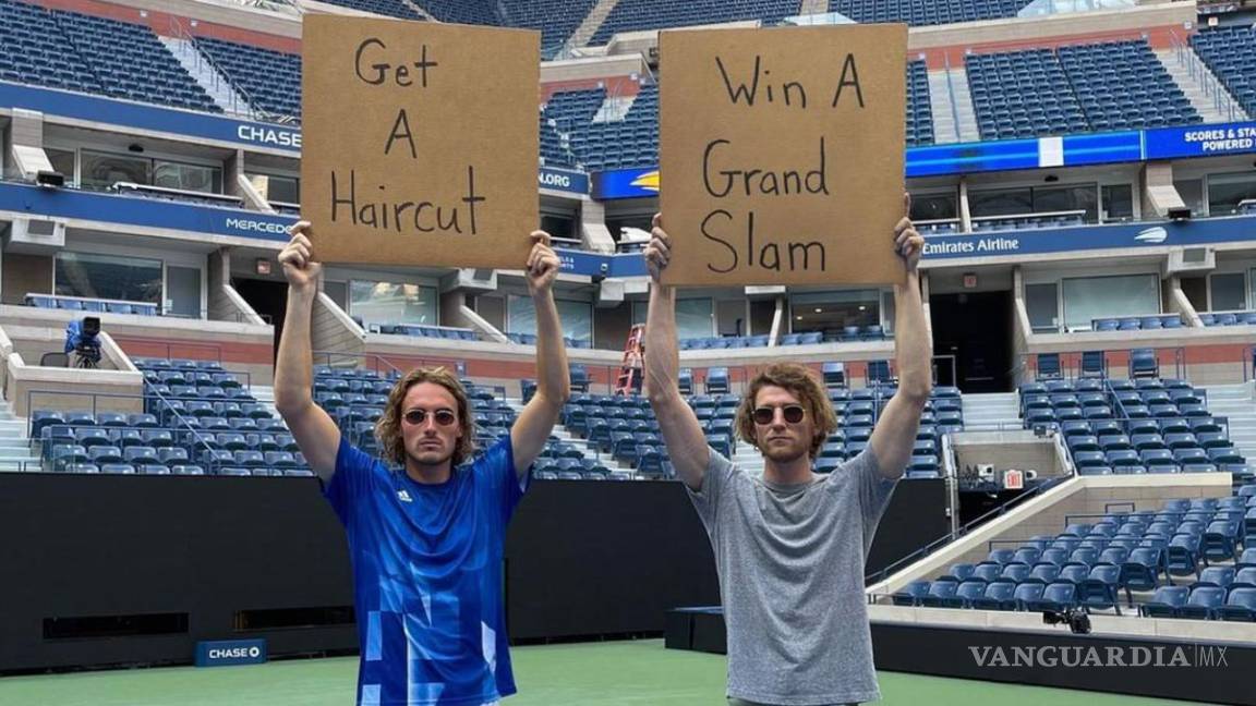 Tsitsipas llega ‘bromista’ a Nueva York