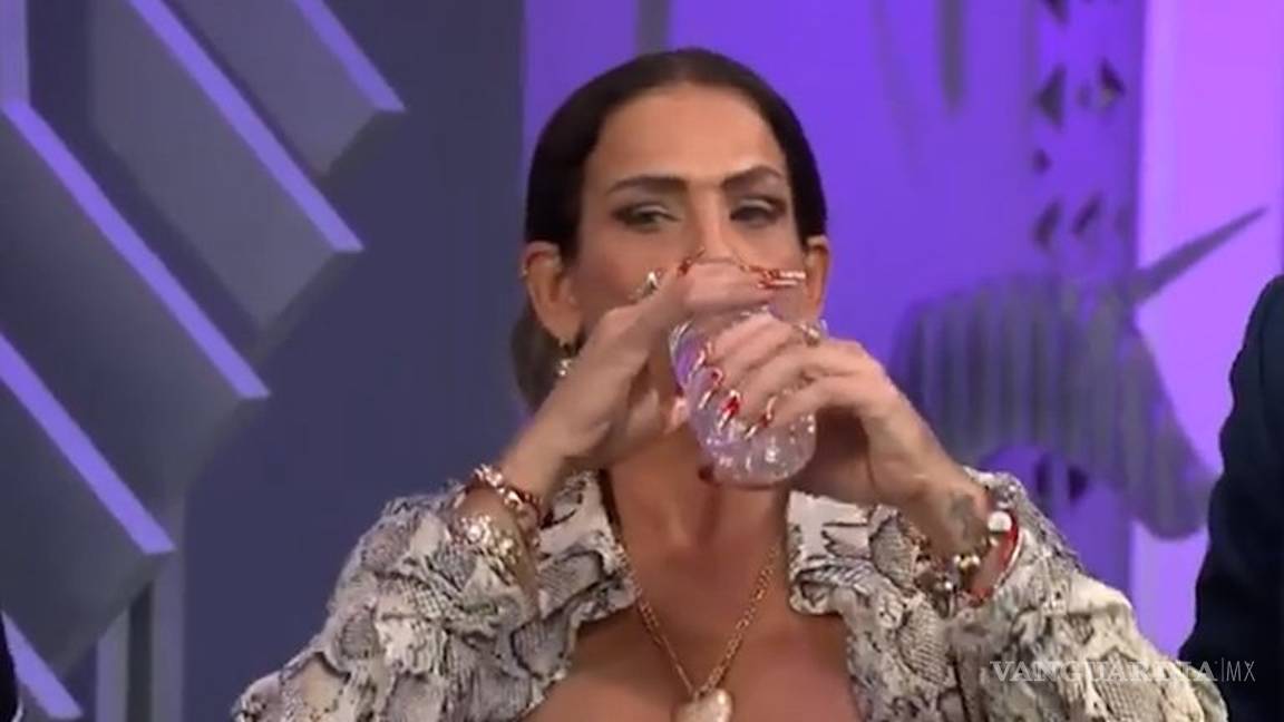 $!Niurka le escupe a Yolanda Andrade y Montserrat Oliver