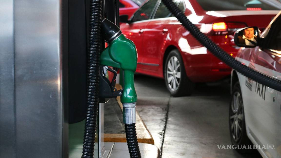 Subsidio federal a la gasolina beneficia a minoría: académico