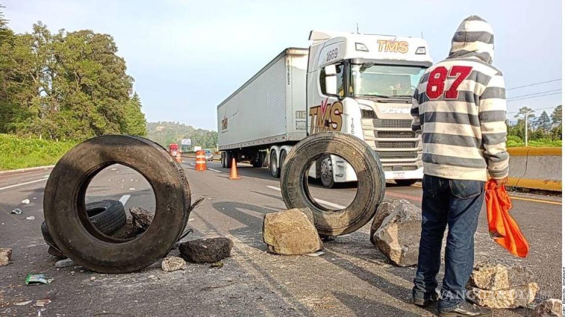 Ejidatarios aflojan su protesta tras colapso de 48 horas en la autopista México-Puebla