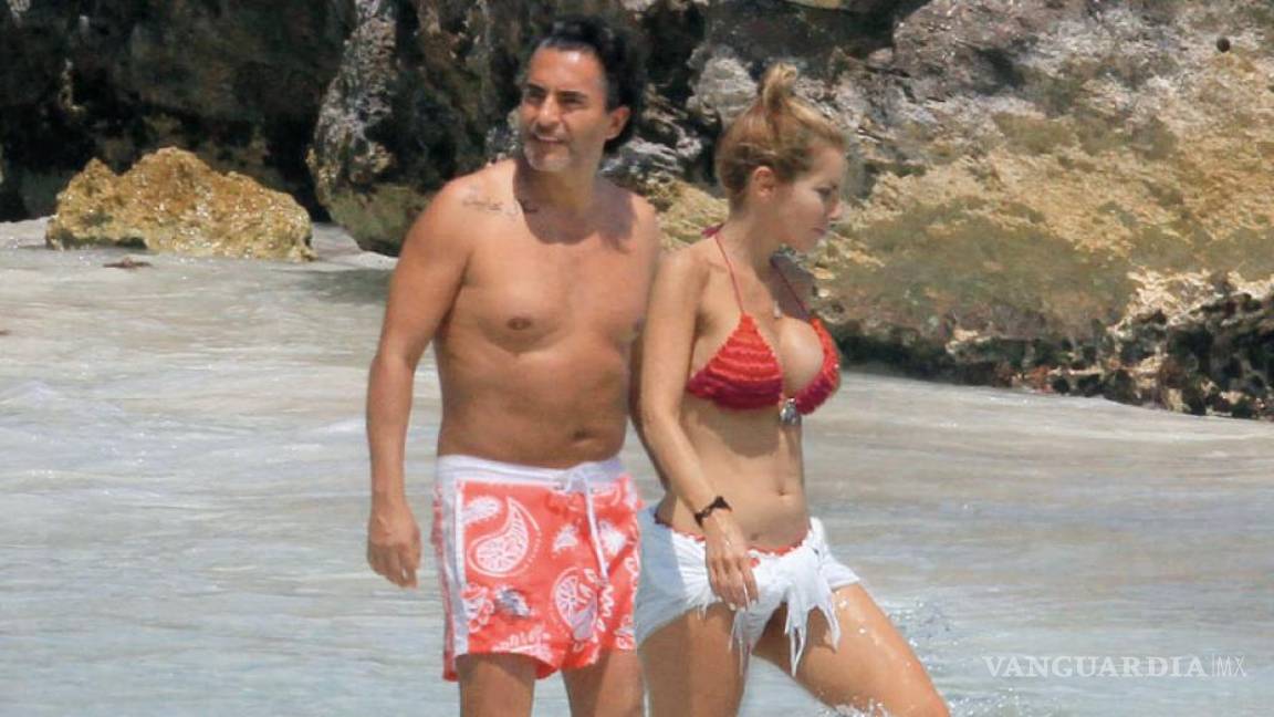 $!Raúl Araiza se tatúa por su esposa, “te faltó el de tu amante” le dicen