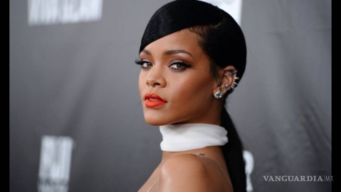 Rihanna recibe una disculpa de un ex portavoz gubernamental francés