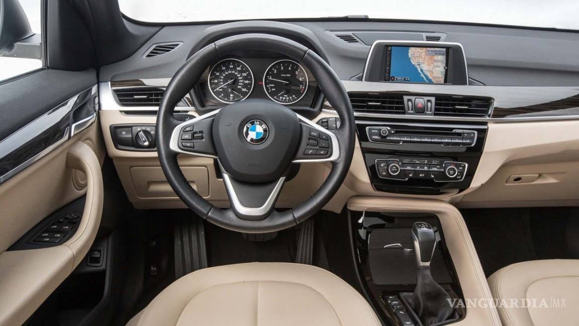 $!BMW X1 ya disponible en México, eficiencia y confort con motor de tres cilindros