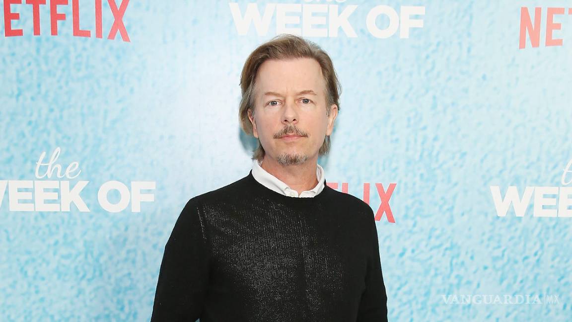 David Spade dona $100 mil dólares para ayudar a gente con enfermedades mentales