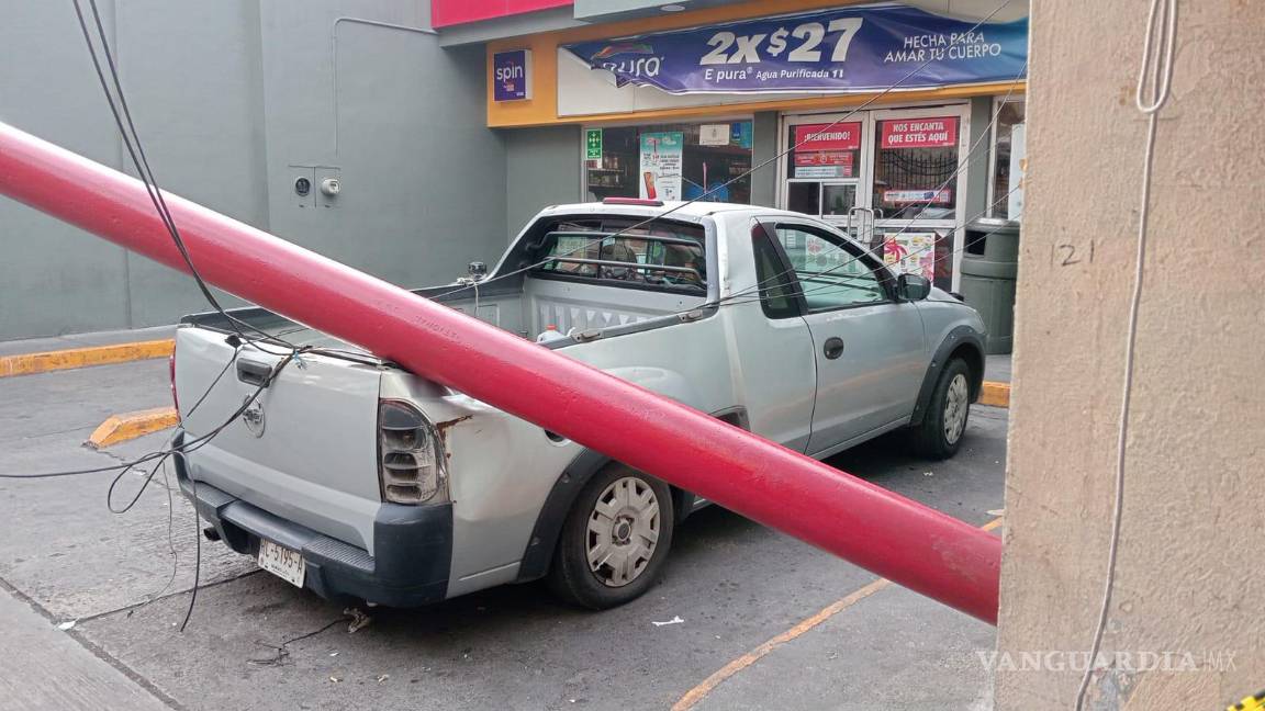 Fuertes rachas de vientos desatan caos e incendios en Nuevo León