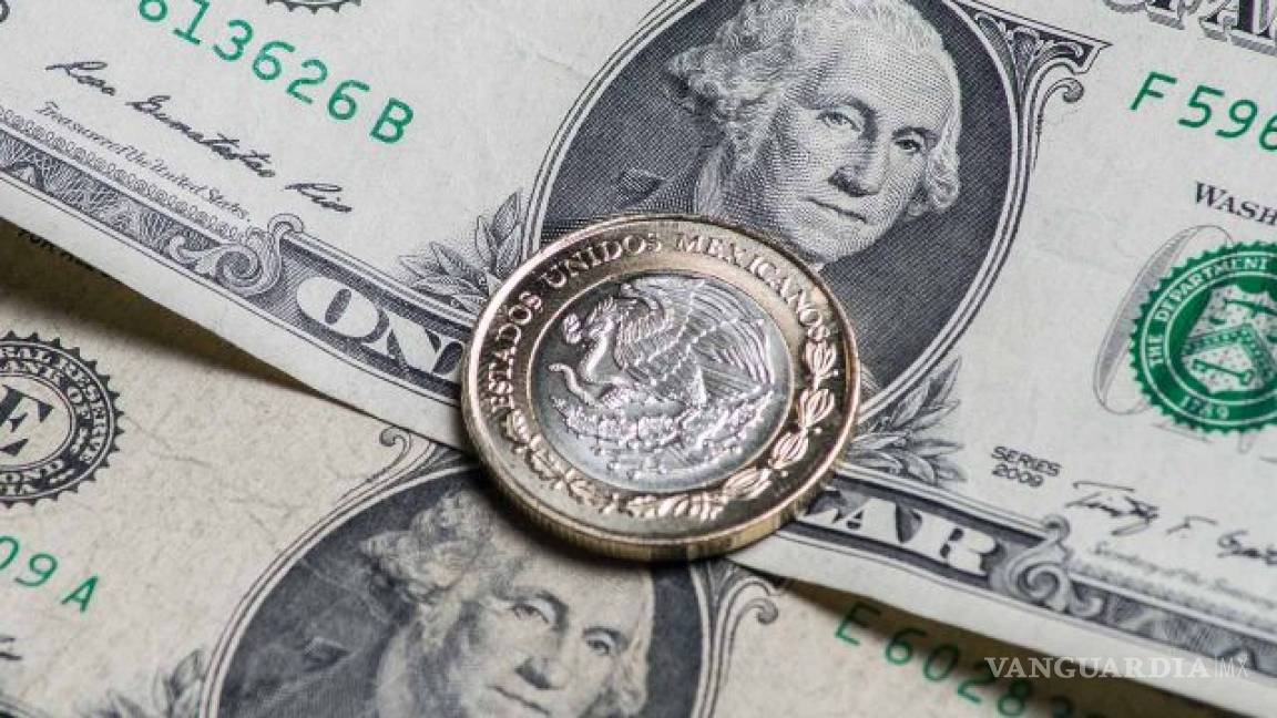 Dólar sube a 19.70 pesos en bancos
